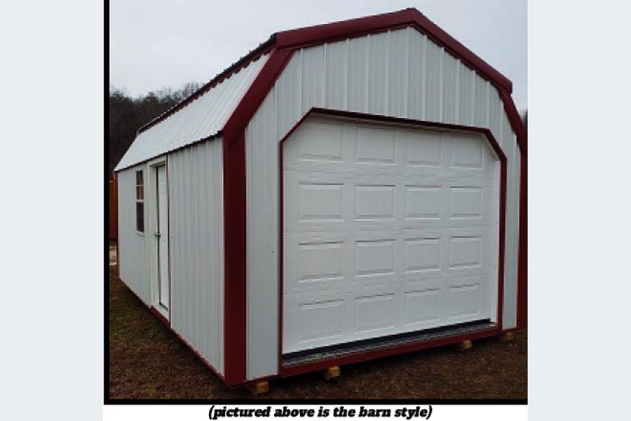 Steel barn with center bay and lean-tos